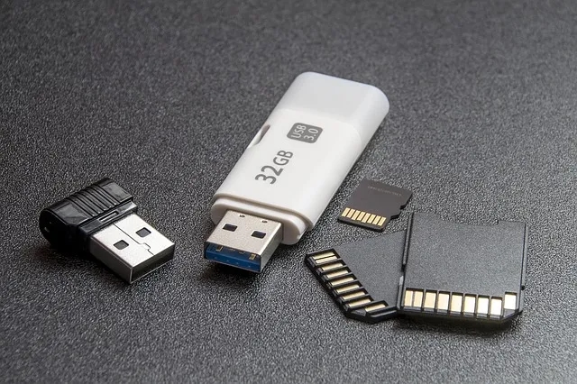 Pendrive co to jest? Odkryj funkcje i zastosowania tego urządzenia