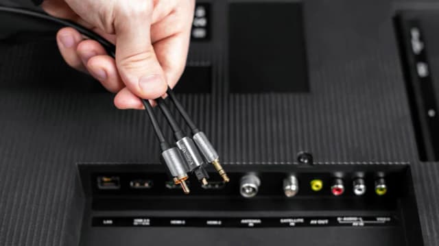 Jak podłączyć głośniki zewnętrzne do telewizora Samsung bez problemów