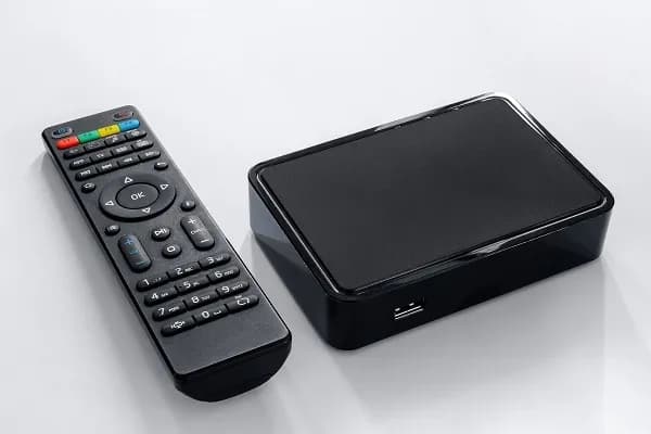 Jak zrobić z telewizora smart TV – proste sposoby na transformację